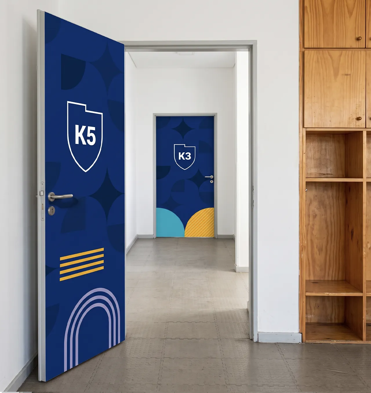Intervención gráfica en puertas